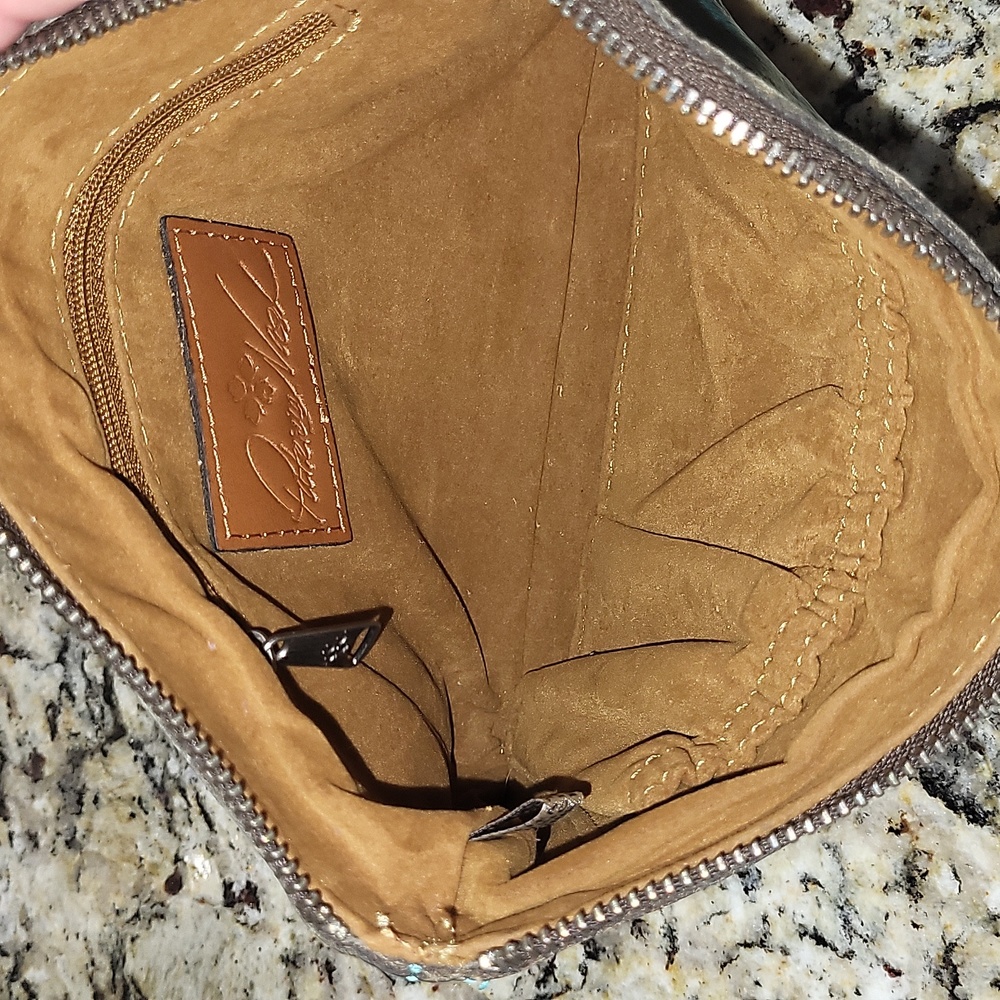 Patricia Nash Cassini Wristlet - Picture 3 of 10